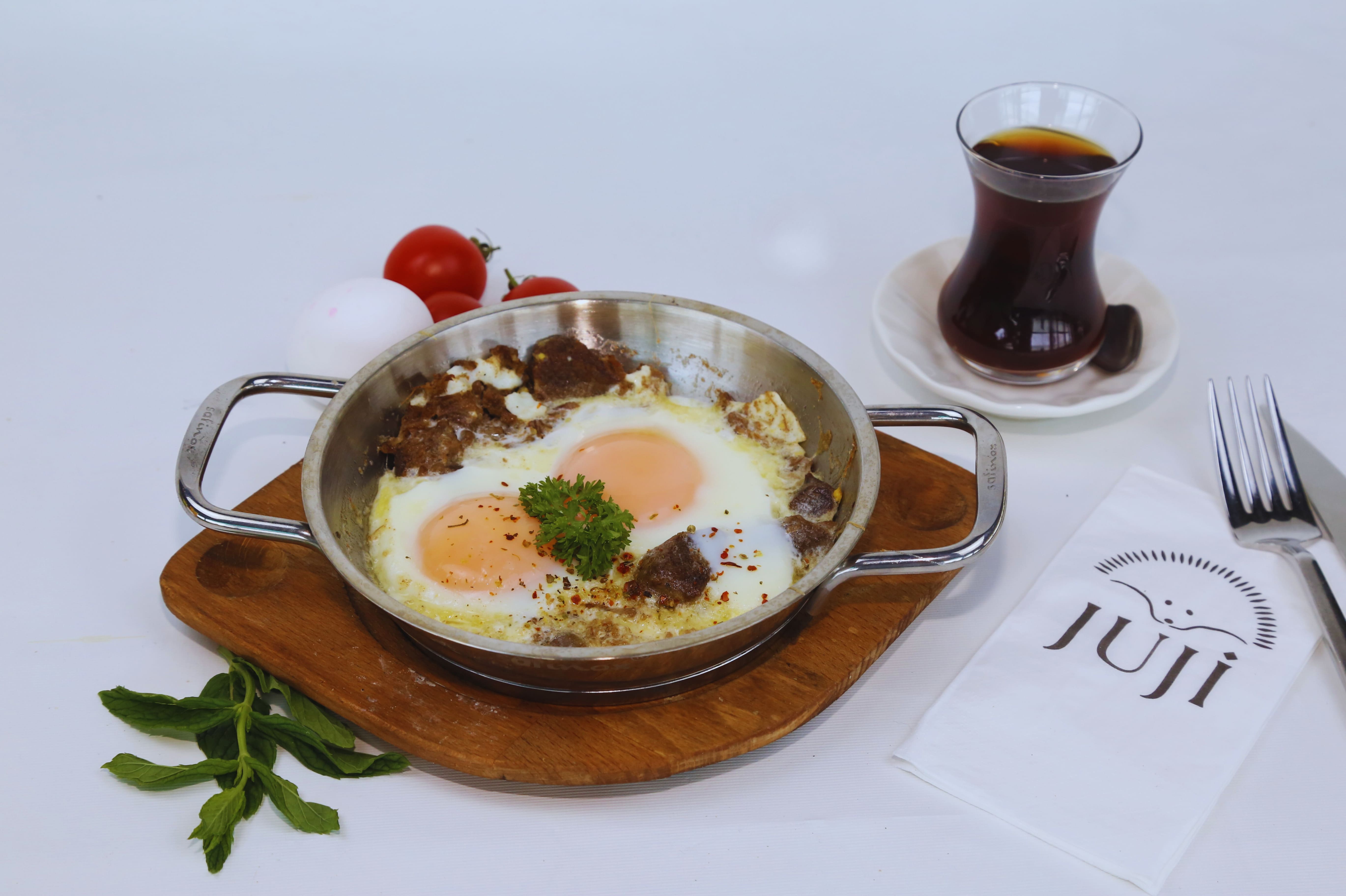 Kavurmalı Yumurta