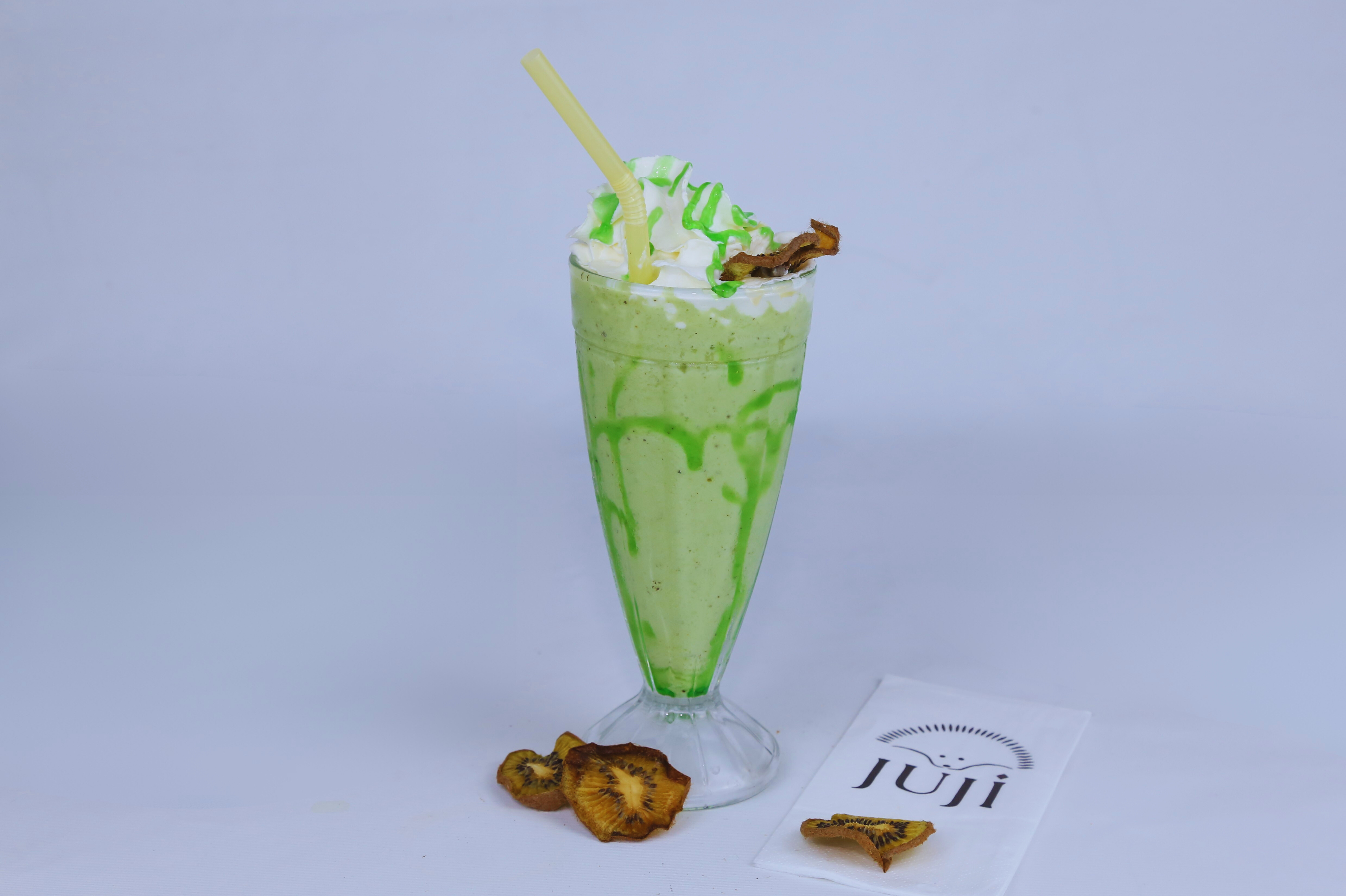 Vişne-Muskat Milkshake