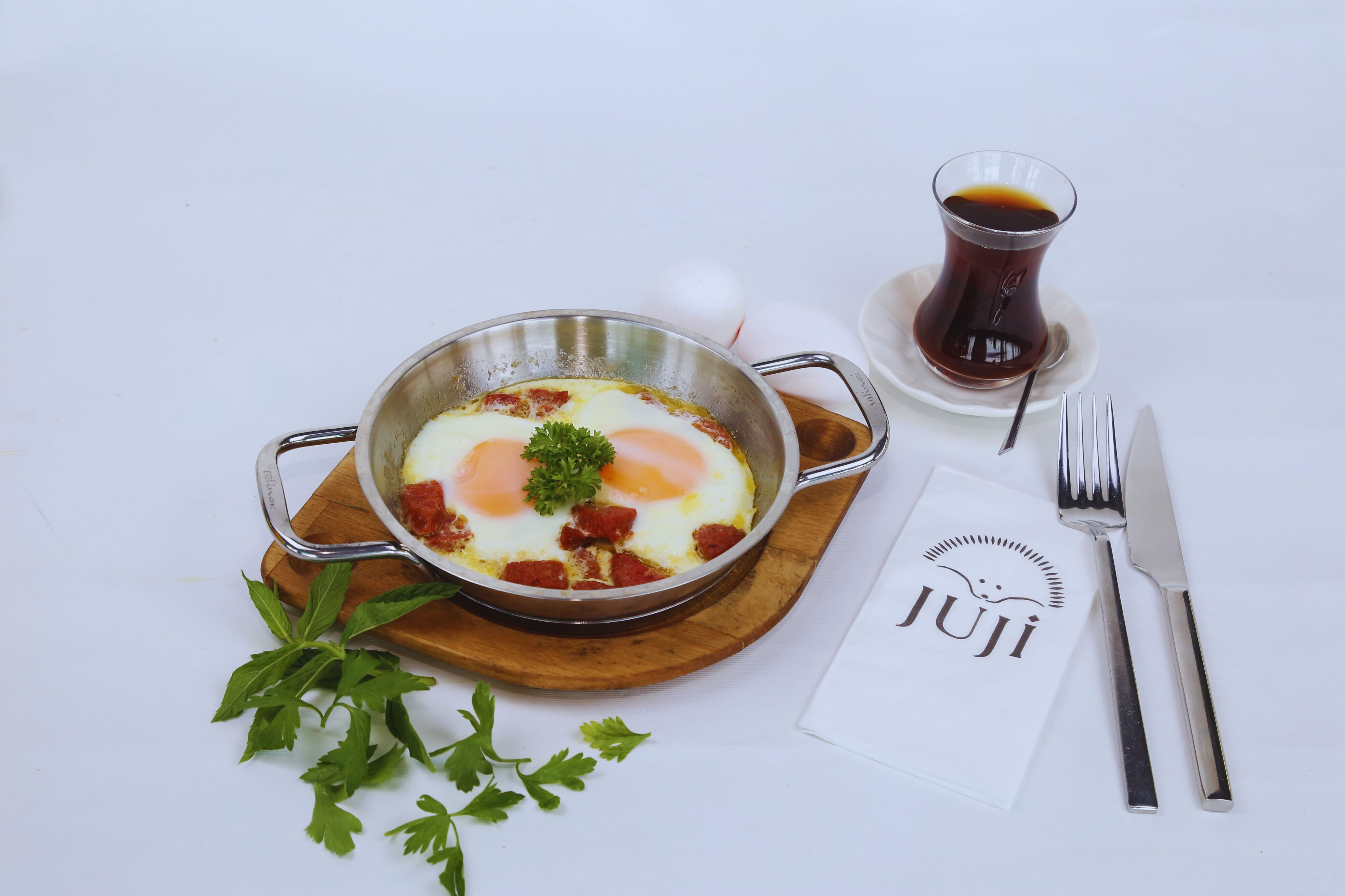 Sucuklu Yumurta